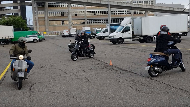 8 fahren in Gruppe